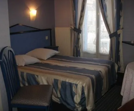 Le Voltaire Отель 3*