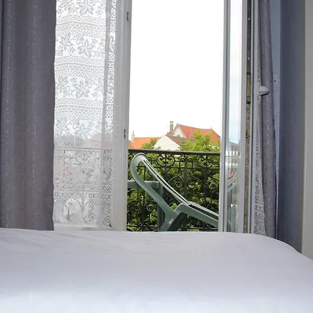 Le Voltaire Hotel Berck